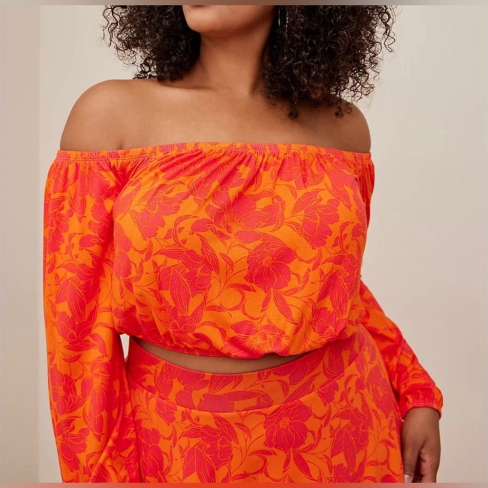 NWT Torrid Off the Shoulder Crop Top. Size 3 - Picture 3 of 6